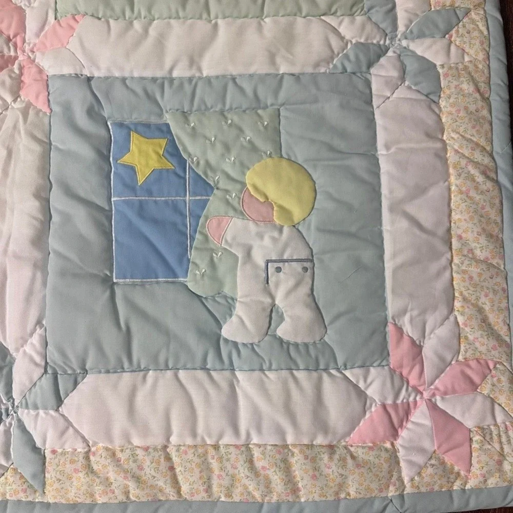 House of Hatten Baby Quilt 48x36 Pastel Vintage Nursery Applique Bedding